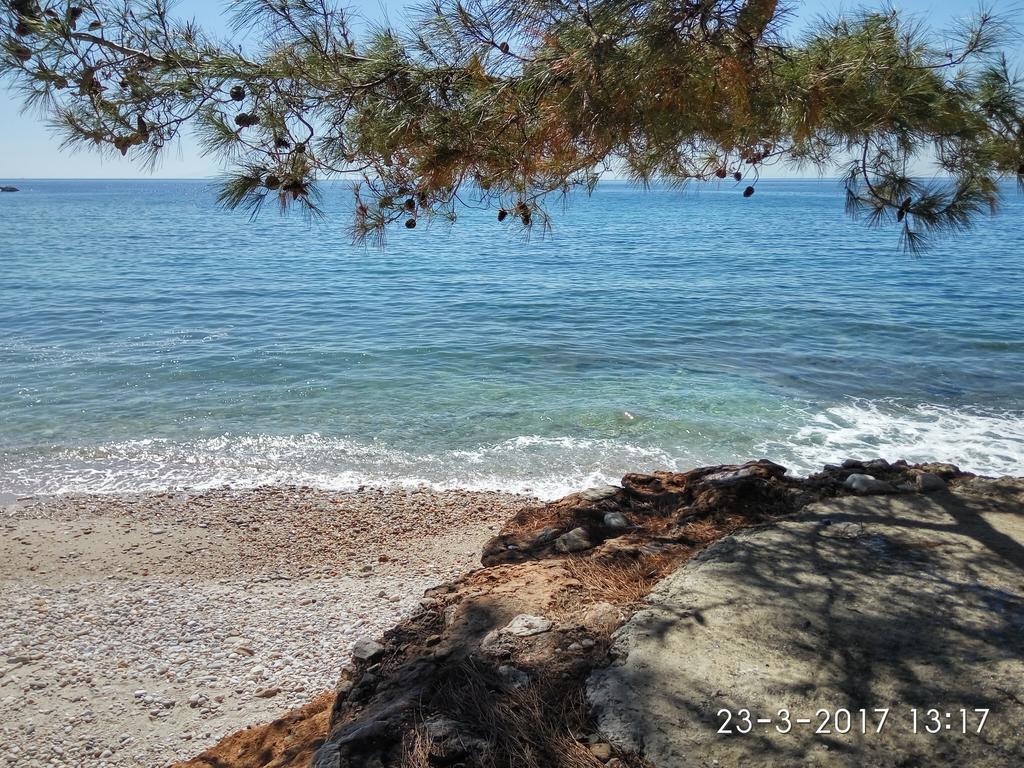 Family House By The Beach Потос Экстерьер фото